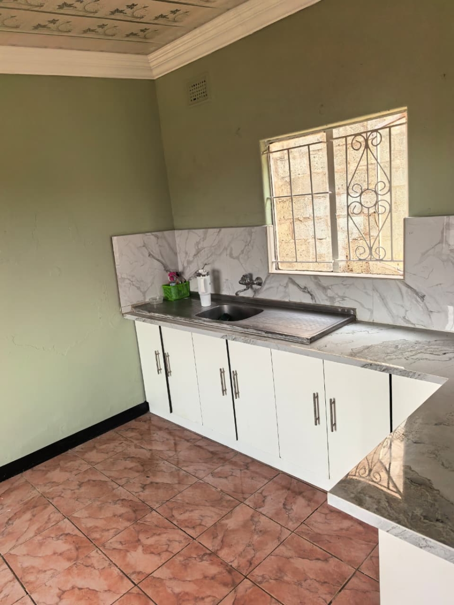 To Let 1 Bedroom Property for Rent in Raisethorpe KwaZulu-Natal