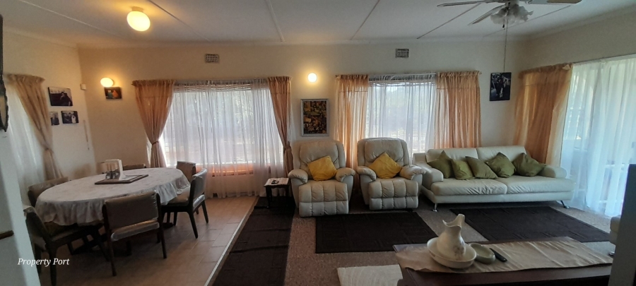 3 Bedroom Property for Sale in Hibberdene KwaZulu-Natal