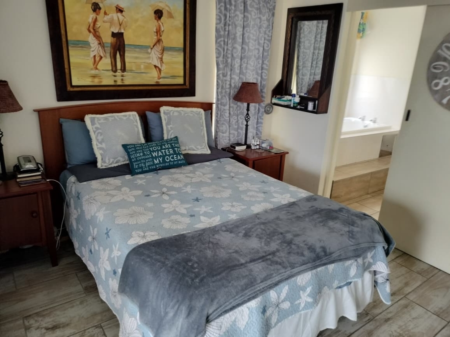 3 Bedroom Property for Sale in Uvongo KwaZulu-Natal