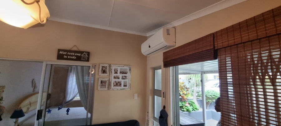 2 Bedroom Property for Sale in Hibberdene KwaZulu-Natal