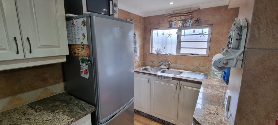 2 Bedroom Property for Sale in Hibberdene KwaZulu-Natal