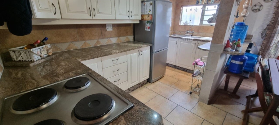 2 Bedroom Property for Sale in Hibberdene KwaZulu-Natal
