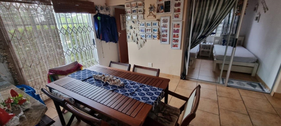 2 Bedroom Property for Sale in Hibberdene KwaZulu-Natal