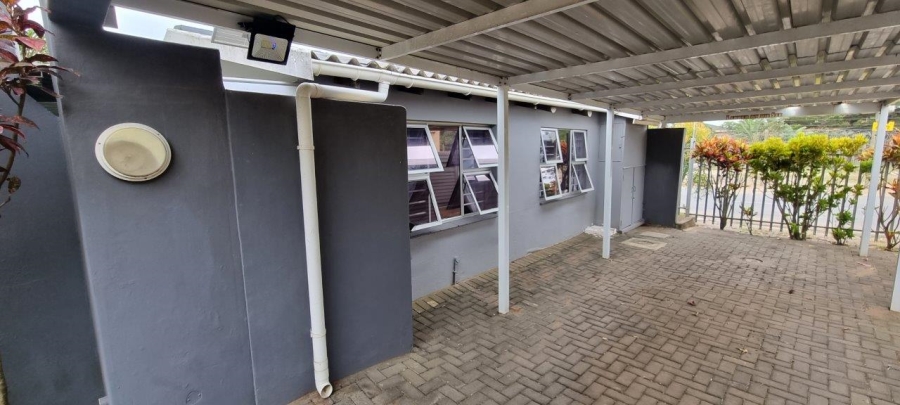 2 Bedroom Property for Sale in Hibberdene KwaZulu-Natal