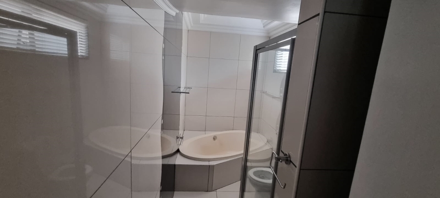 3 Bedroom Property for Sale in Margate KwaZulu-Natal