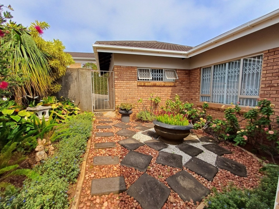 3 Bedroom Property for Sale in Margate KwaZulu-Natal