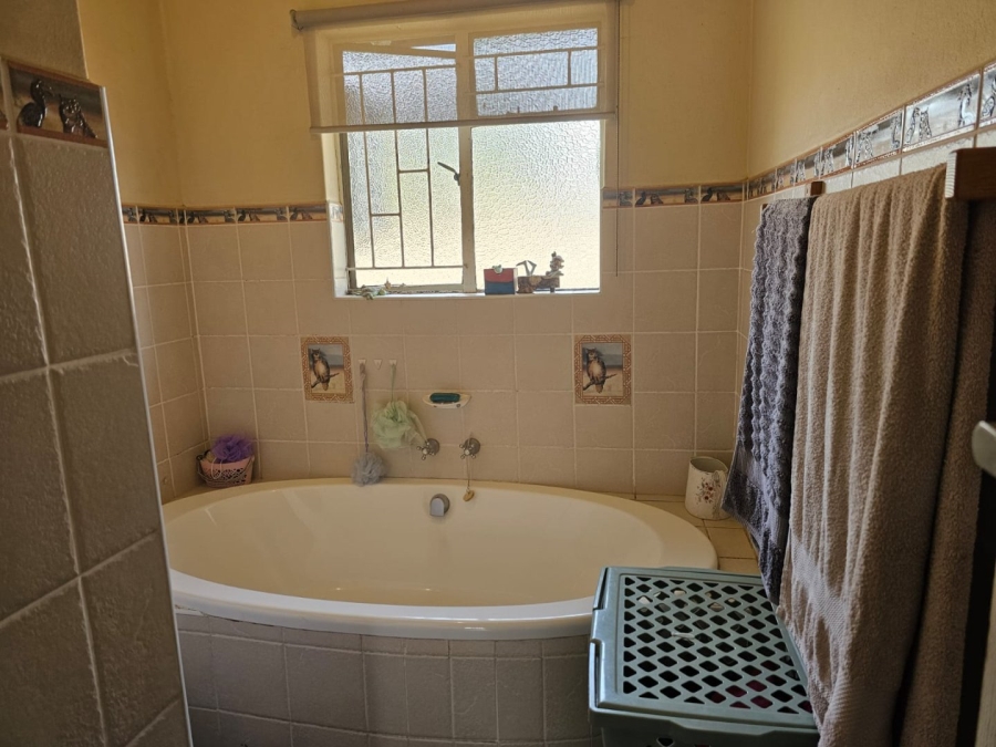 4 Bedroom Property for Sale in Pioneer Park KwaZulu-Natal