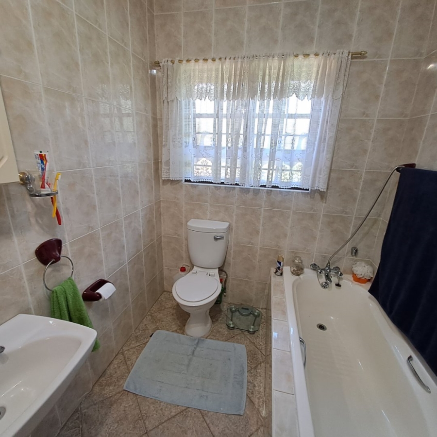 3 Bedroom Property for Sale in Scottburgh Central KwaZulu-Natal