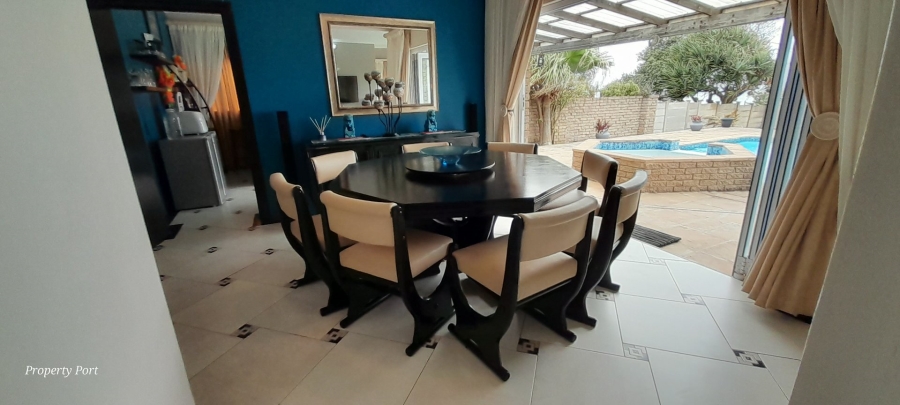 4 Bedroom Property for Sale in Oslo Beach KwaZulu-Natal