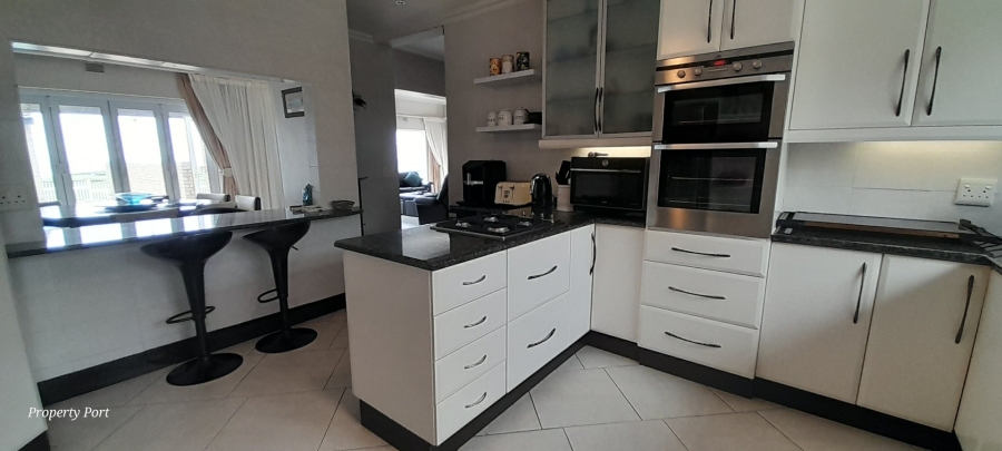 4 Bedroom Property for Sale in Oslo Beach KwaZulu-Natal