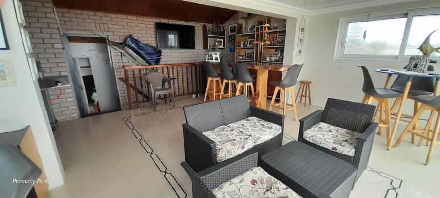 4 Bedroom Property for Sale in Oslo Beach KwaZulu-Natal
