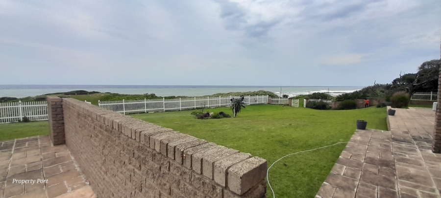 4 Bedroom Property for Sale in Oslo Beach KwaZulu-Natal