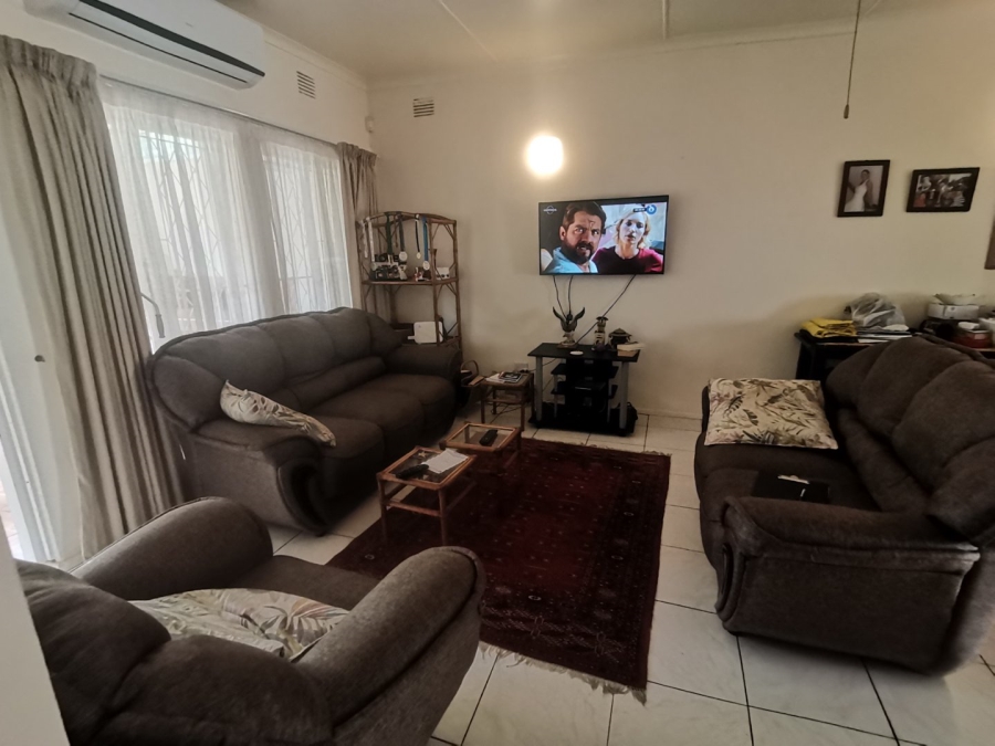 3 Bedroom Property for Sale in Uvongo KwaZulu-Natal