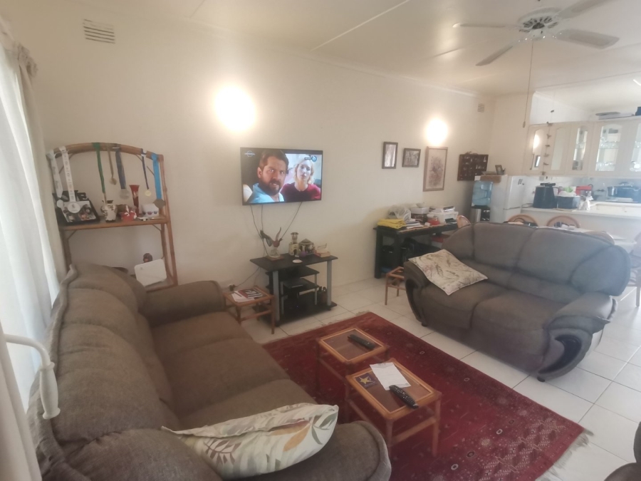 3 Bedroom Property for Sale in Uvongo KwaZulu-Natal