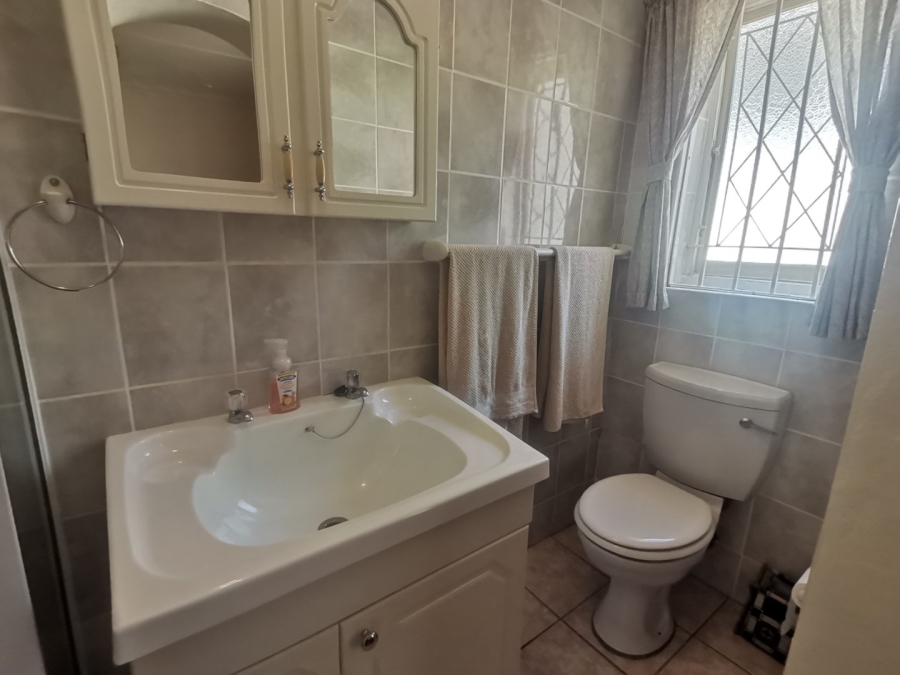 3 Bedroom Property for Sale in Uvongo KwaZulu-Natal