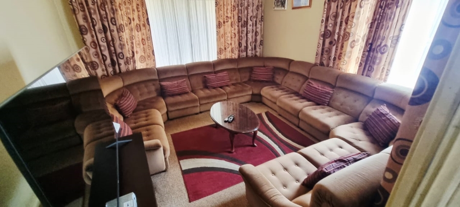  Bedroom Property for Sale in Lawrence Rocks KwaZulu-Natal