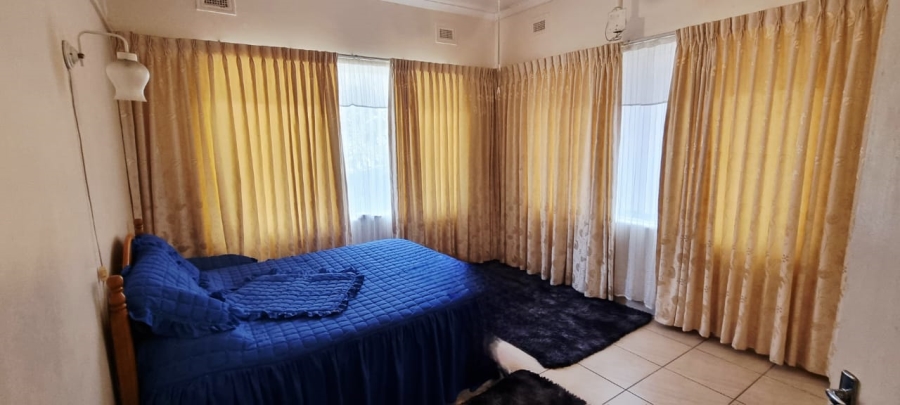  Bedroom Property for Sale in Lawrence Rocks KwaZulu-Natal