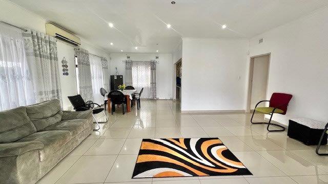 4 Bedroom Property for Sale in Uvongo KwaZulu-Natal