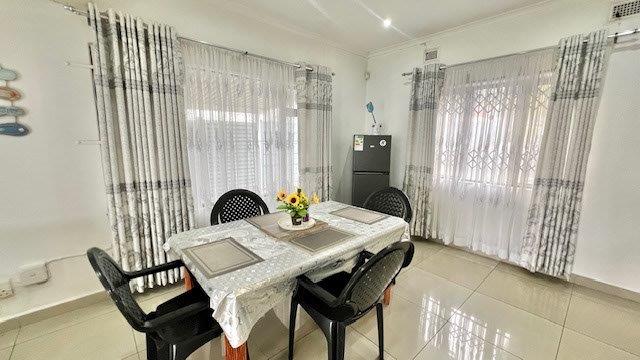 4 Bedroom Property for Sale in Uvongo KwaZulu-Natal