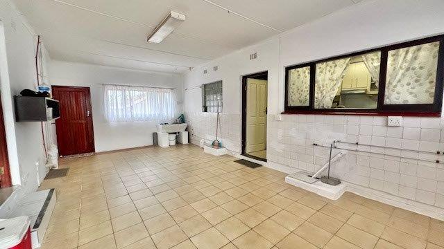 4 Bedroom Property for Sale in Uvongo KwaZulu-Natal