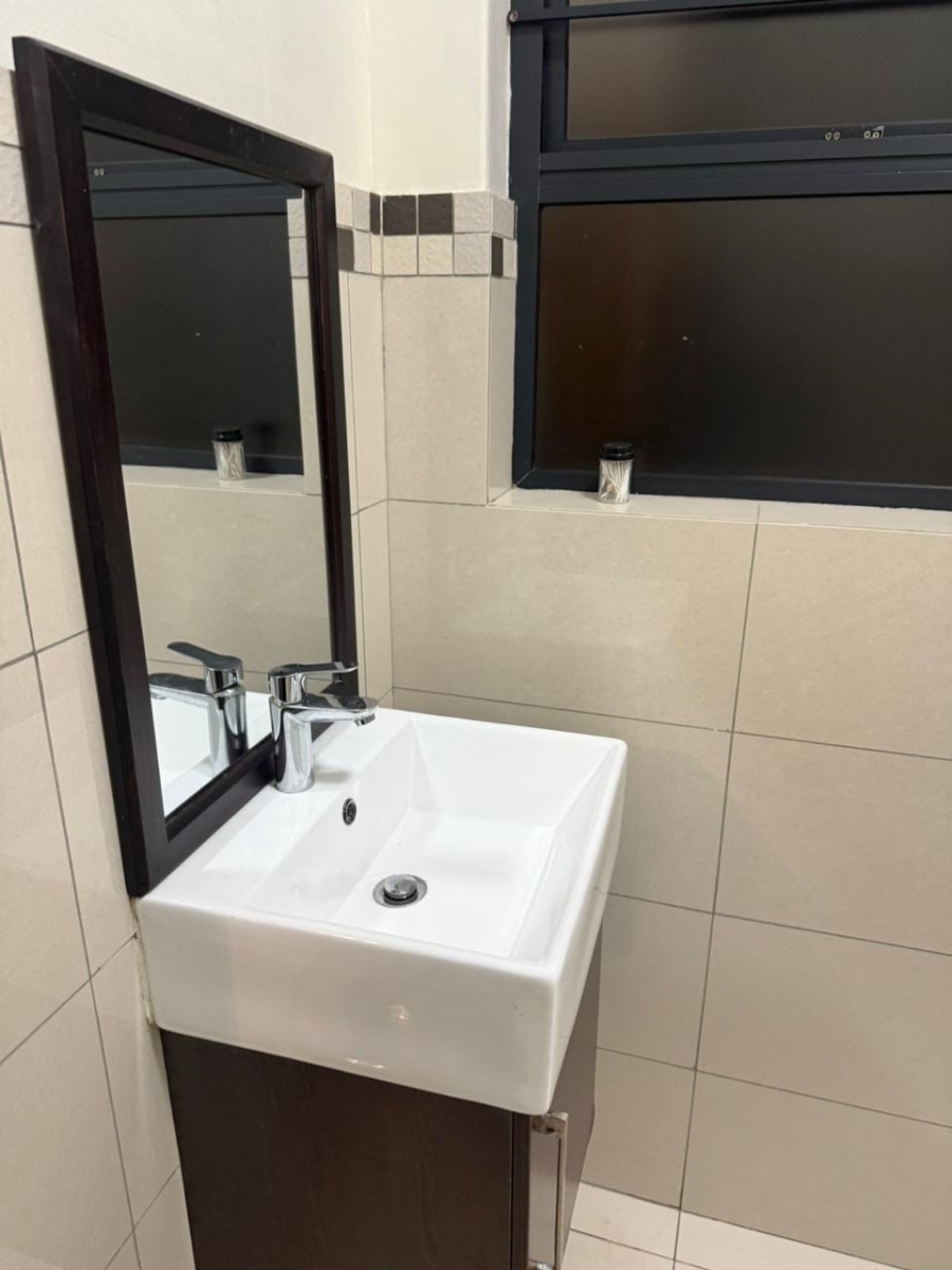 To Let 1 Bedroom Property for Rent in Umhlanga Ridge KwaZulu-Natal