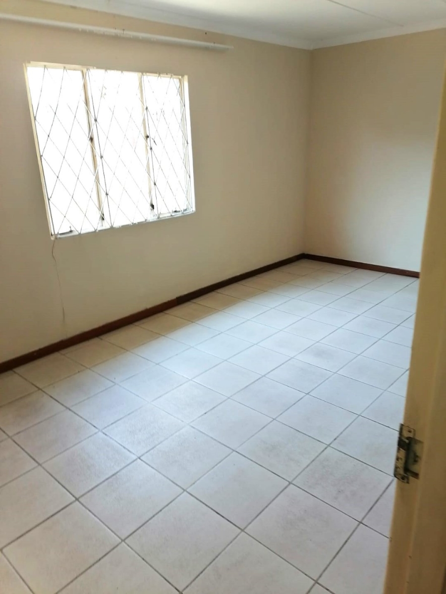 To Let 4 Bedroom Property for Rent in Raisethorpe KwaZulu-Natal
