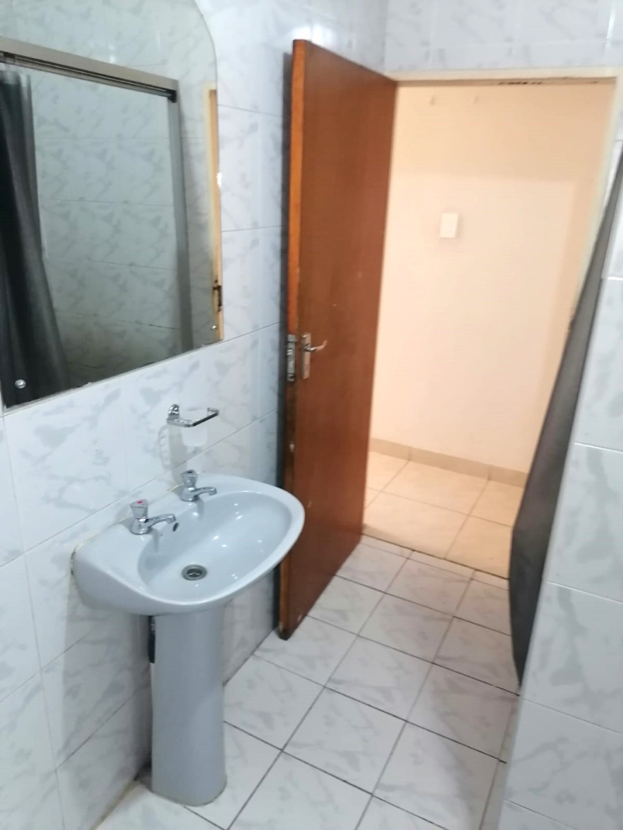 To Let 4 Bedroom Property for Rent in Raisethorpe KwaZulu-Natal