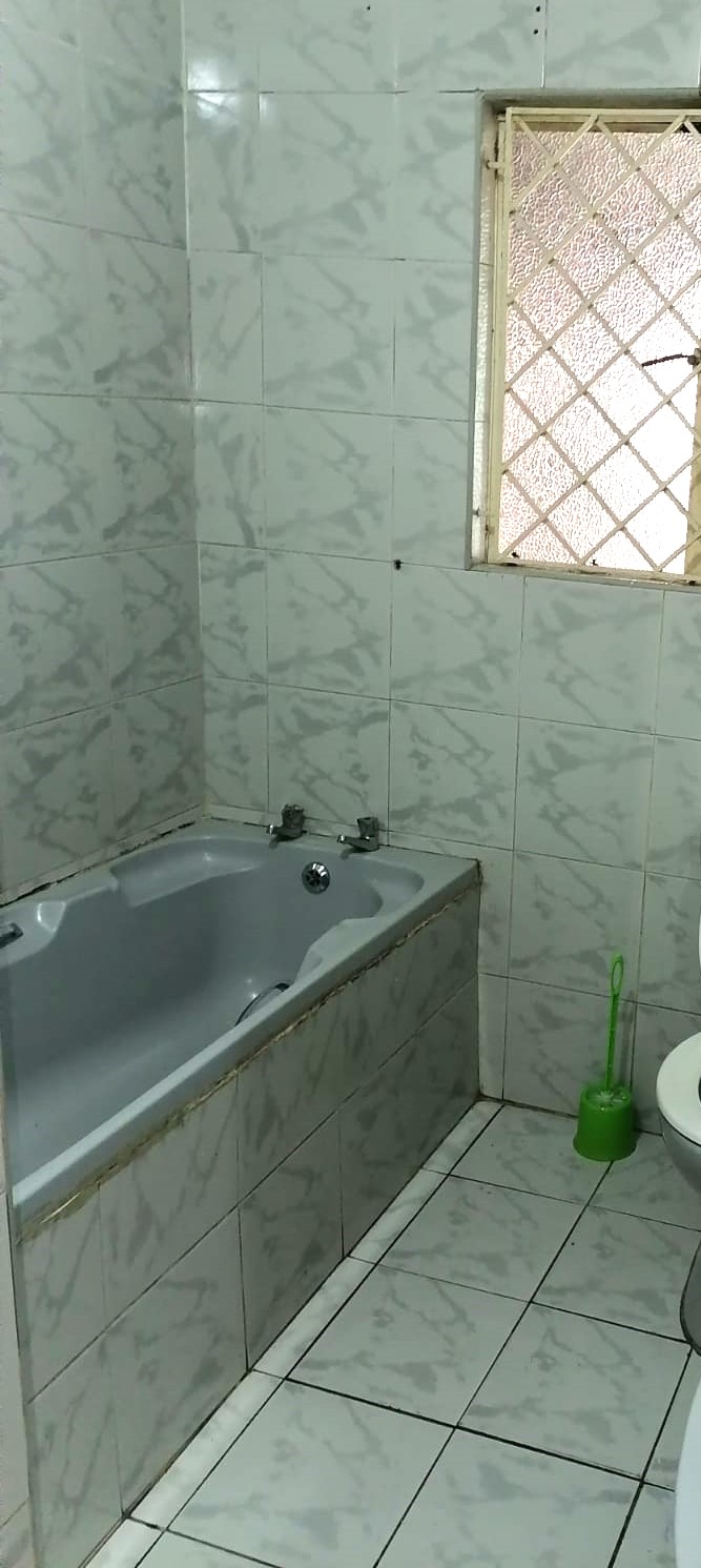 To Let 4 Bedroom Property for Rent in Raisethorpe KwaZulu-Natal