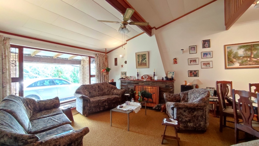 3 Bedroom Property for Sale in Oslo Beach KwaZulu-Natal