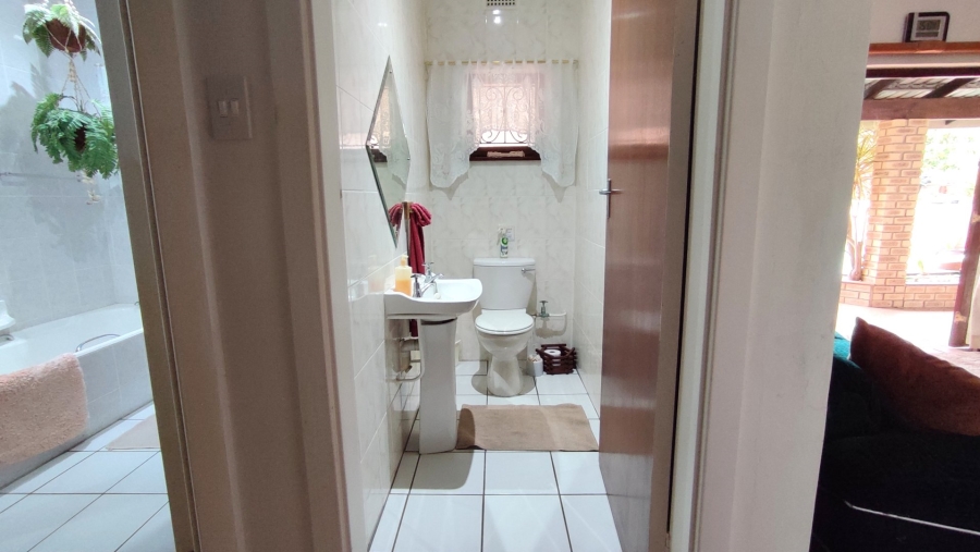 3 Bedroom Property for Sale in Oslo Beach KwaZulu-Natal