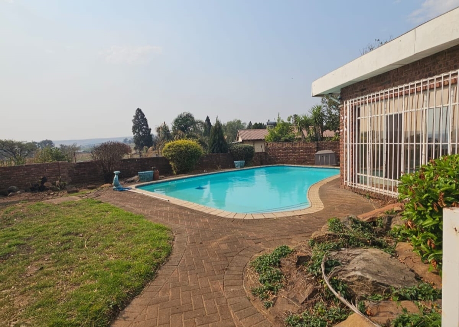 6 Bedroom Property for Sale in Amiel Park KwaZulu-Natal