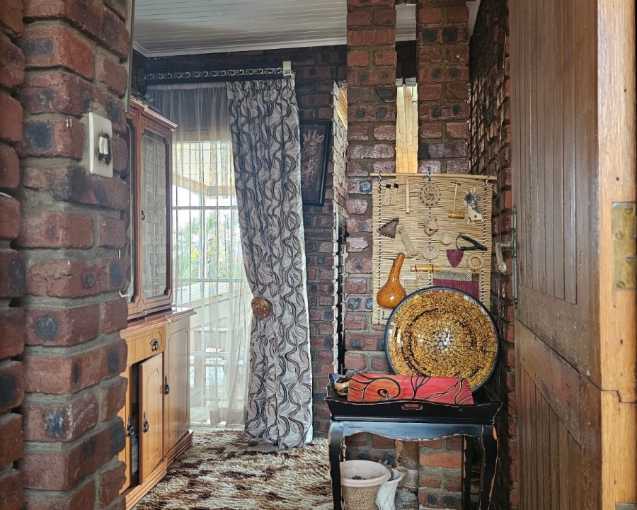6 Bedroom Property for Sale in Amiel Park KwaZulu-Natal