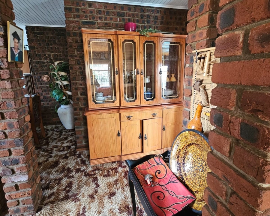 6 Bedroom Property for Sale in Amiel Park KwaZulu-Natal