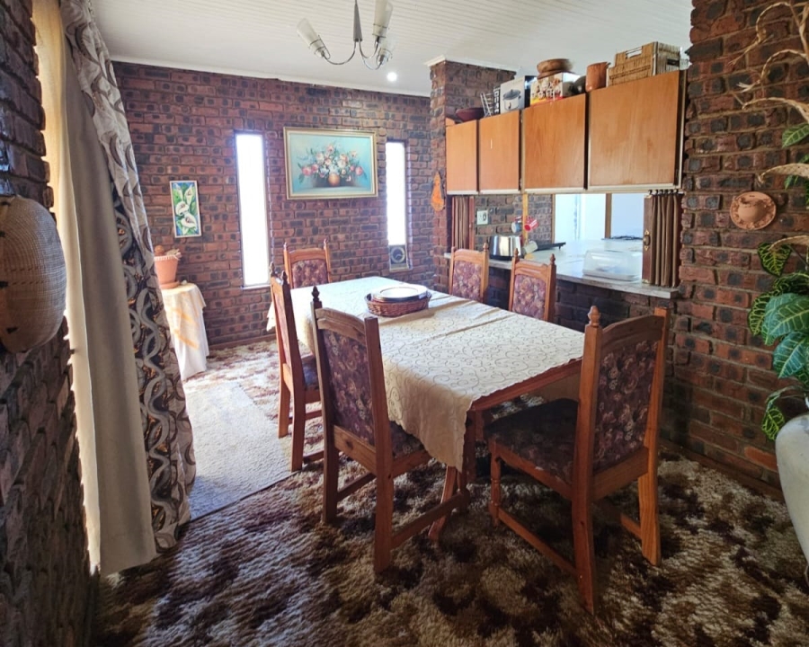 6 Bedroom Property for Sale in Amiel Park KwaZulu-Natal