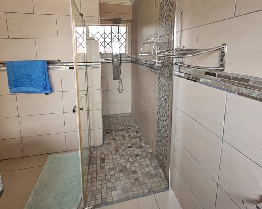6 Bedroom Property for Sale in Amiel Park KwaZulu-Natal
