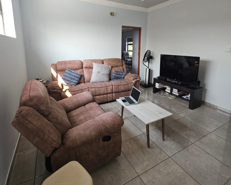 6 Bedroom Property for Sale in Amiel Park KwaZulu-Natal