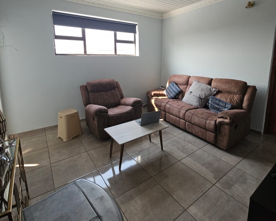 6 Bedroom Property for Sale in Amiel Park KwaZulu-Natal