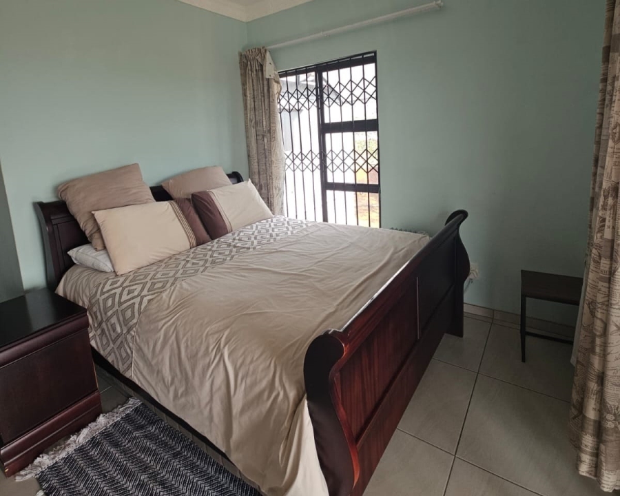 6 Bedroom Property for Sale in Amiel Park KwaZulu-Natal