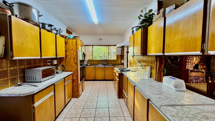 6 Bedroom Property for Sale in Amiel Park KwaZulu-Natal