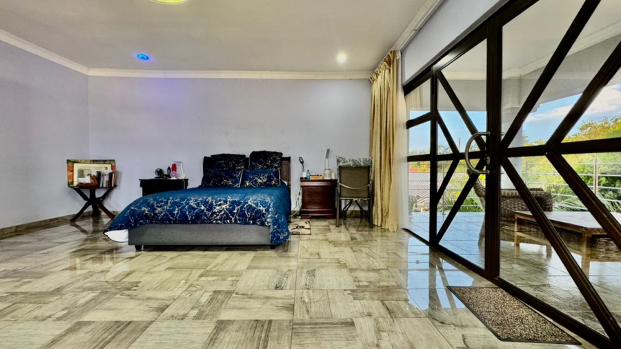 6 Bedroom Property for Sale in Amiel Park KwaZulu-Natal
