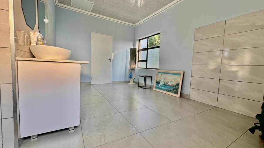 6 Bedroom Property for Sale in Amiel Park KwaZulu-Natal