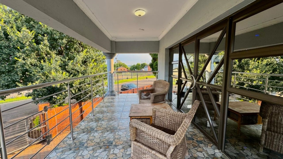 6 Bedroom Property for Sale in Amiel Park KwaZulu-Natal