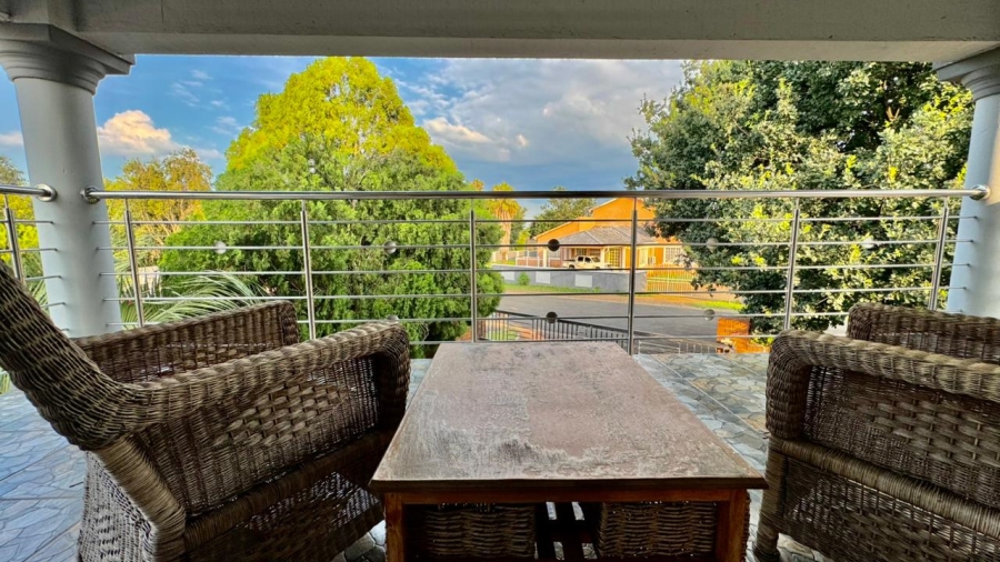 6 Bedroom Property for Sale in Amiel Park KwaZulu-Natal