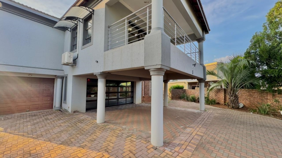 6 Bedroom Property for Sale in Amiel Park KwaZulu-Natal