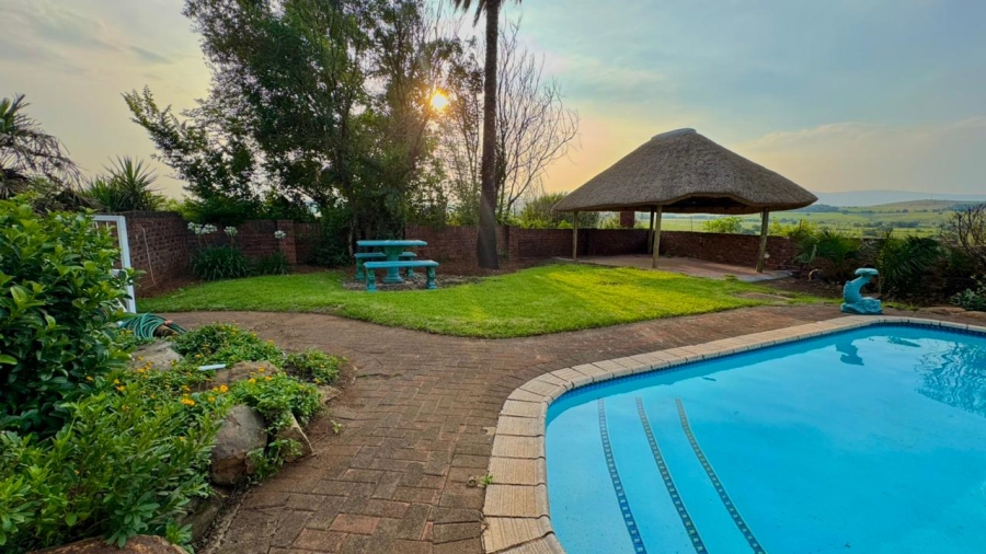 6 Bedroom Property for Sale in Amiel Park KwaZulu-Natal