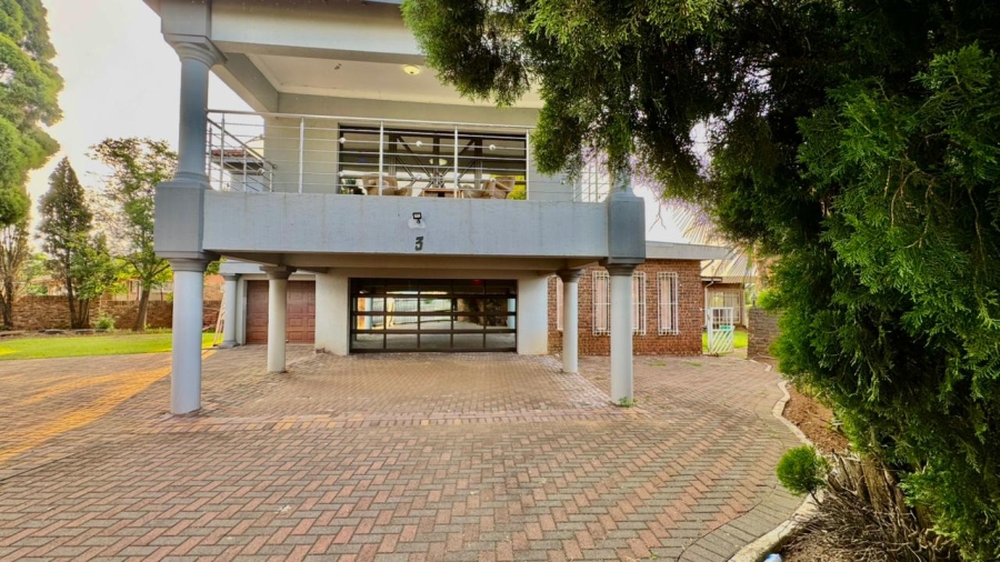 6 Bedroom Property for Sale in Amiel Park KwaZulu-Natal