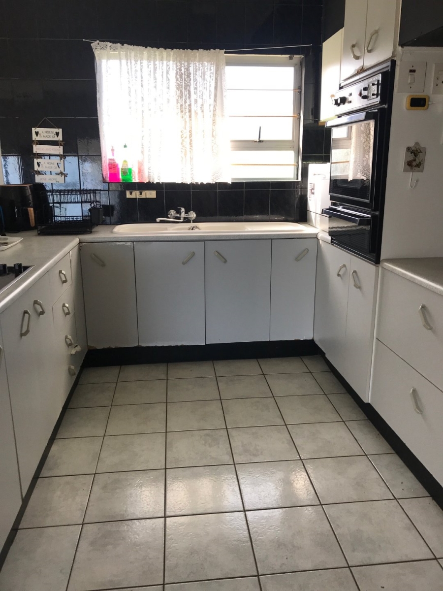 3 Bedroom Property for Sale in Salmon Bay KwaZulu-Natal