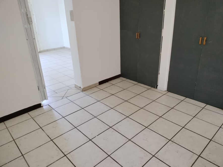 6 Bedroom Property for Sale in Manaba Beach KwaZulu-Natal