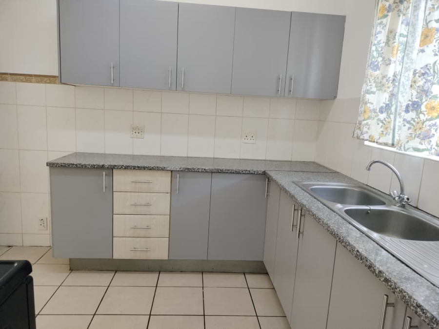 6 Bedroom Property for Sale in Manaba Beach KwaZulu-Natal