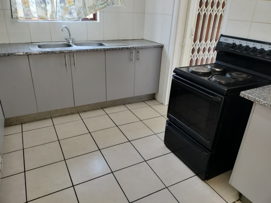 6 Bedroom Property for Sale in Manaba Beach KwaZulu-Natal
